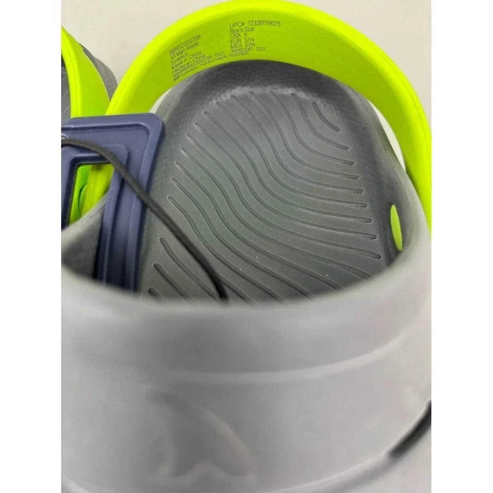 Rugged Shark Boy's Lite EVA Comfort Molded Gray & Green Back Trap Clogs Size 5